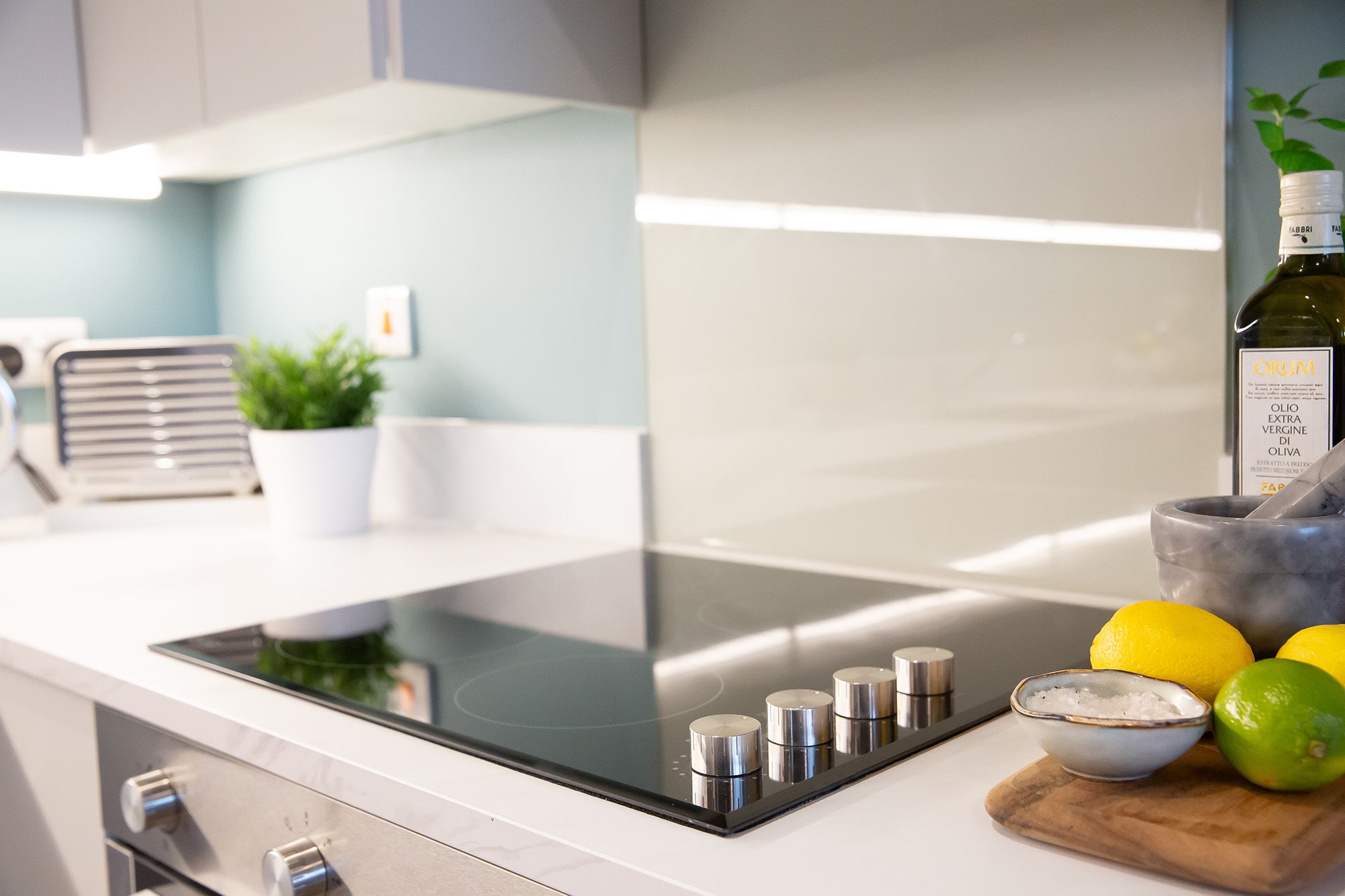 kitchen detail-min